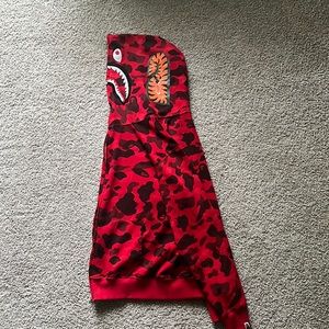 *USED* BAPE “WGM” red and black camo REPs